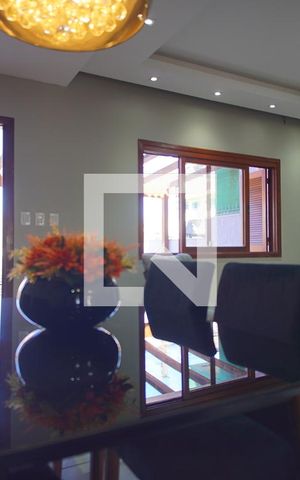 Casa à venda com 218m², 3 quartos e 2 vagasSala
