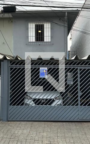 Casa à venda com 130m², 3 quartos e 2 vagasFachada