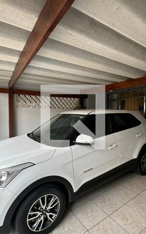 Casa à venda com 130m², 3 quartos e 2 vagasGaragem