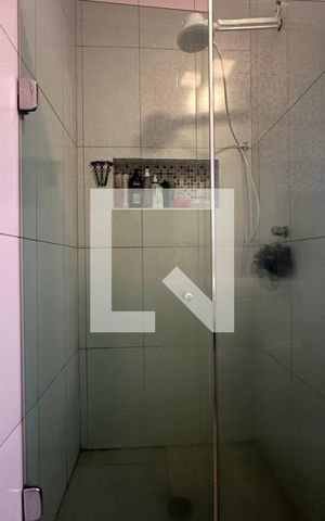 Casa à venda com 130m², 3 quartos e 2 vagasBanheiro