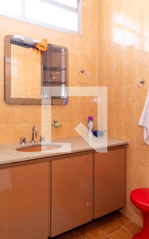 Casa para alugar com 400m², 3 quartos e 4 vagasBanheiro Social