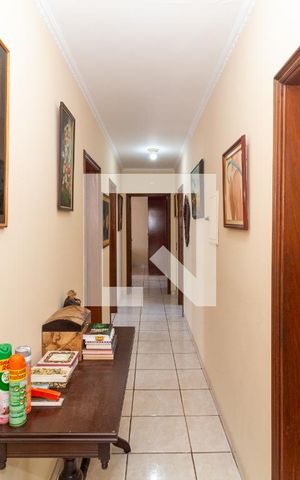 Casa para alugar com 400m², 3 quartos e 4 vagasCorredor