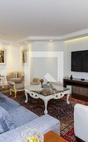 Apartamento à venda com 169m², 3 quartos e 3 vagas Apartamento à venda com 169m², 3 quartos e 3 vagasSala