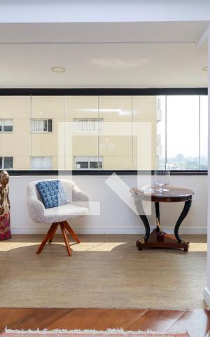 Apartamento à venda com 169m², 3 quartos e 3 vagas Apartamento à venda com 169m², 3 quartos e 3 vagasSala