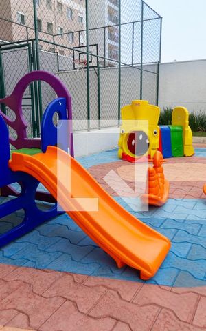 Apartamento para alugar com 39m², 2 quartos e 1 vaga Apartamento para alugar com 39m², 2 quartos e 1 vagaÁrea comum - Playground
