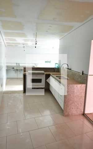 Casa para alugar com 500m², 6 quartos e 8 vagasEdícula - Cozinha