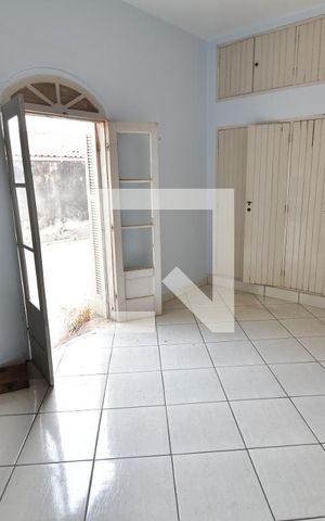 Casa para alugar com 500m², 6 quartos e 8 vagasQuarto 2