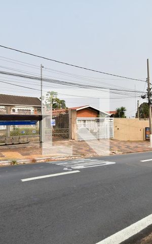 Casa para alugar com 500m², 6 quartos e 8 vagasFachada