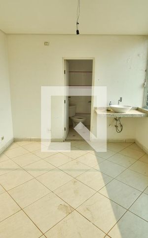 Casa para alugar com 500m², 6 quartos e 8 vagasEdícula - Banheiro 1 Suíte