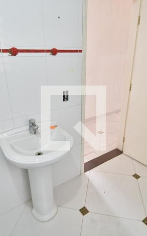 Casa para alugar com 500m², 6 quartos e 8 vagasBanheiro 2
