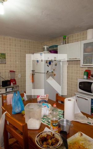 Casa à venda com 60m², 2 quartos e sem vaga Casa à venda com 60m², 2 quartos e sem vagaCozinha