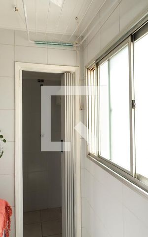Apartamento à venda com 64m², 2 quartos e 1 vagaCozinha e Área de Serviço