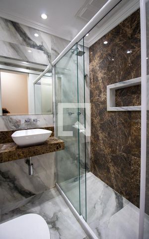 Apartamento à venda com 70m², 3 quartos e 2 vagas Apartamento à venda com 70m², 3 quartos e 2 vagasBanheiro Social