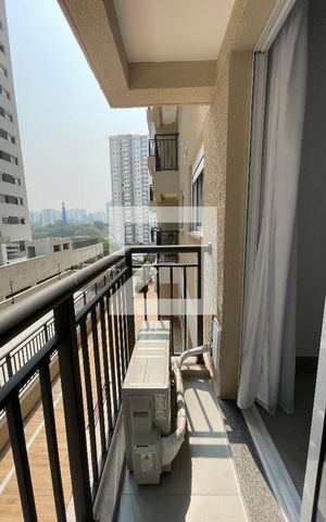 Apartamento à venda com 40m², 2 quartos e 1 vaga Apartamento à venda com 40m², 2 quartos e 1 vagaVaranda