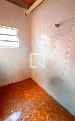 Casa à venda com 400m², 5 quartos e 5 vagas Casa à venda com 400m², 5 quartos e 5 vagasBanheiro 2