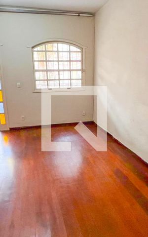 Casa à venda com 400m², 5 quartos e 5 vagas Casa à venda com 400m², 5 quartos e 5 vagasSala