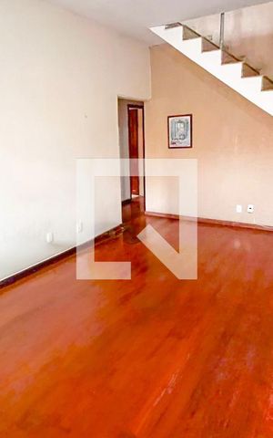 Casa à venda com 400m², 5 quartos e 5 vagas Casa à venda com 400m², 5 quartos e 5 vagasSala