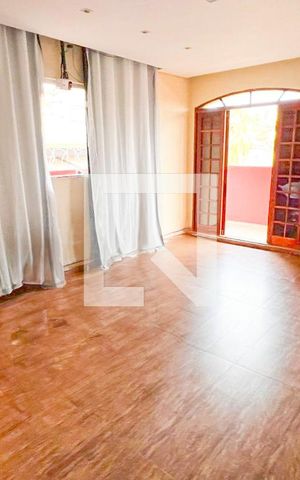 Casa à venda com 400m², 5 quartos e 5 vagas Casa à venda com 400m², 5 quartos e 5 vagasSala 2