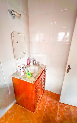 Casa à venda com 400m², 5 quartos e 5 vagas Casa à venda com 400m², 5 quartos e 5 vagasBanheiro 2