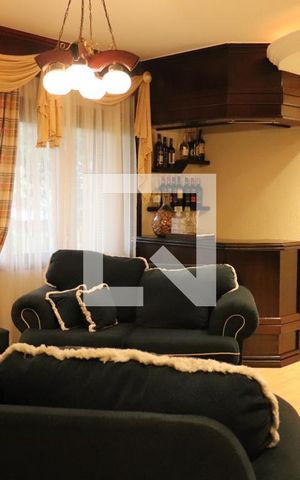 Casa à venda com 321m², 4 quartos e 4 vagasSala