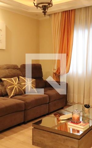 Casa à venda com 321m², 4 quartos e 4 vagasSala