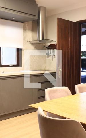 Casa à venda com 321m², 4 quartos e 4 vagasCozinha