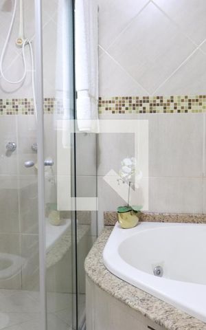 Casa à venda com 321m², 4 quartos e 4 vagasBanheiro da Suíte