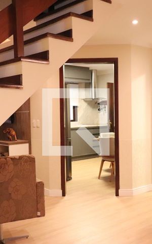 Casa à venda com 321m², 4 quartos e 4 vagasSala