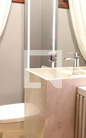 Casa à venda com 321m², 4 quartos e 4 vagasLavabo