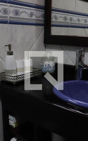 Casa à venda com 321m², 4 quartos e 4 vagasBanheiro detalhe