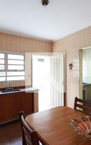 Casa à venda com 133m², 3 quartos e 3 vagas Casa à venda com 133m², 3 quartos e 3 vagasCozinha