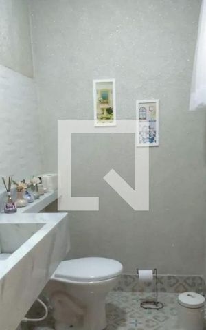 Casa à venda com 200m², 3 quartos e 3 vagas