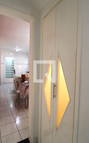 Casa à venda com 94m², 3 quartos e 3 vagasLavabo