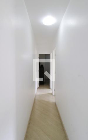 Casa à venda com 94m², 3 quartos e 3 vagasCorredor - Quartos