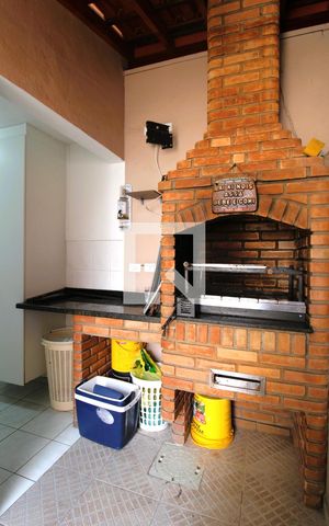 Casa à venda com 94m², 3 quartos e 3 vagasQuintal com churrasqueira