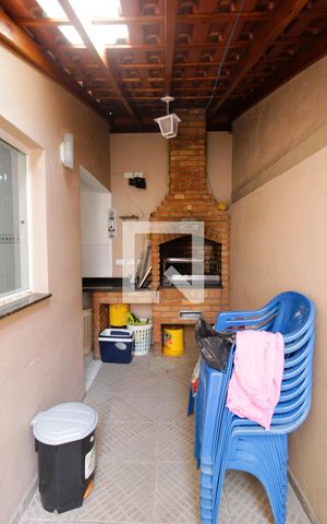 Casa à venda com 94m², 3 quartos e 3 vagasQuintal com churrasqueira