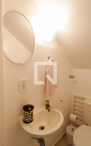 Casa à venda com 94m², 3 quartos e 3 vagasLavabo