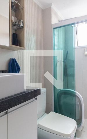 Apartamento à venda com 46m², 2 quartos e 1 vaga Apartamento à venda com 46m², 2 quartos e 1 vagaBanheiro