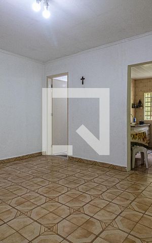 Casa à venda com 160m², 2 quartos e 1 vaga Casa à venda com 160m², 2 quartos e 1 vagaSala