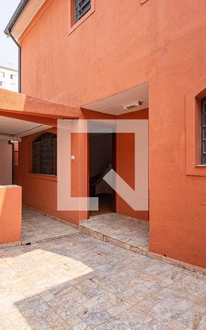 Casa à venda com 280m², 3 quartos e 2 vagas Casa à venda com 280m², 3 quartos e 2 vagasQuintal