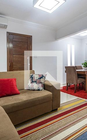 Casa à venda com 280m², 3 quartos e 2 vagas Casa à venda com 280m², 3 quartos e 2 vagasSala