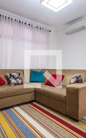 Casa à venda com 280m², 3 quartos e 2 vagas Casa à venda com 280m², 3 quartos e 2 vagasSala