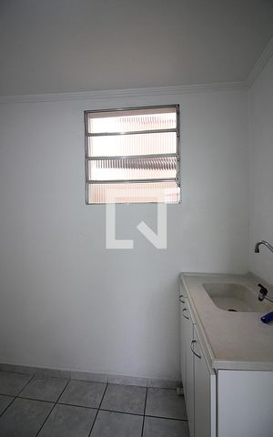 Apartamento à venda com 43m², 2 quartos e sem vagaCozinha e Área de Serviço