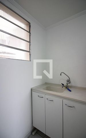 Apartamento à venda com 43m², 2 quartos e sem vagaCozinha e Área de Serviço