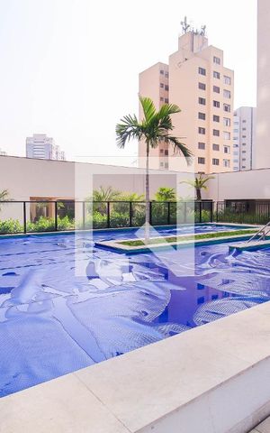 Apartamento à venda com 109m², 3 quartos e 2 vagas Apartamento à venda com 109m², 3 quartos e 2 vagasÁrea comum - Piscina