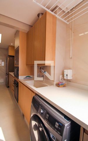 Apartamento à venda com 109m², 3 quartos e 2 vagas Apartamento à venda com 109m², 3 quartos e 2 vagasÁrea de Serviço