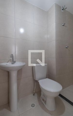Apartamento à venda com 38m², 2 quartos e 1 vaga Apartamento à venda com 38m², 2 quartos e 1 vagaBanheiro