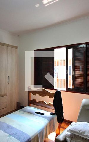 Casa à venda com 0m², 3 quartos e 2 vagasQuarto 3 - Suíte