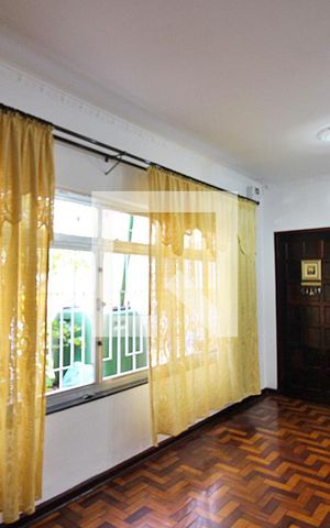 Casa à venda com 0m², 3 quartos e 2 vagasSala
