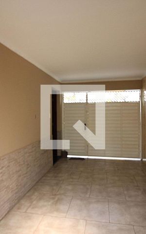 Casa à venda com 0m², 3 quartos e 2 vagasGaragem